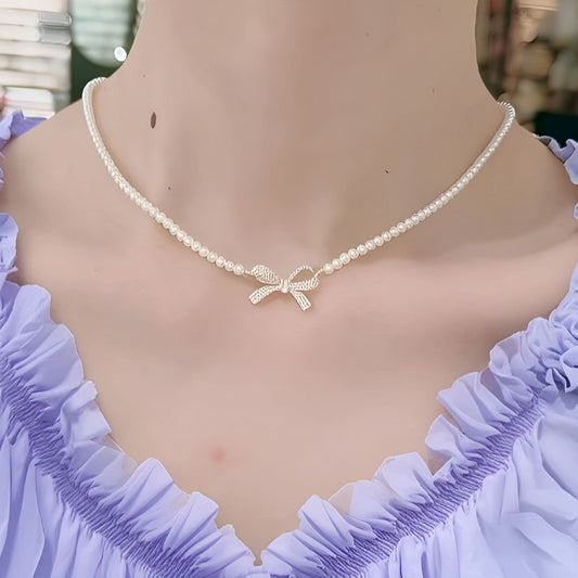 Bow Charm Pearl Pendant Necklace